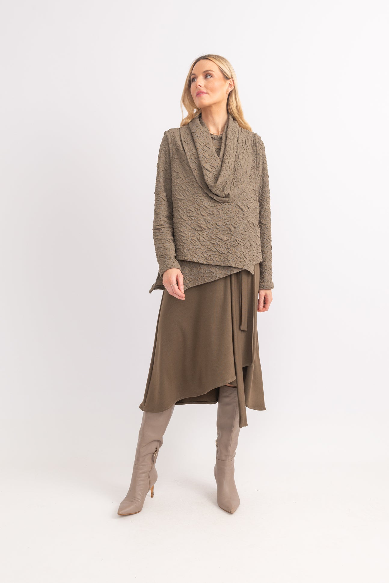 LONDON Cowl Neck Vest