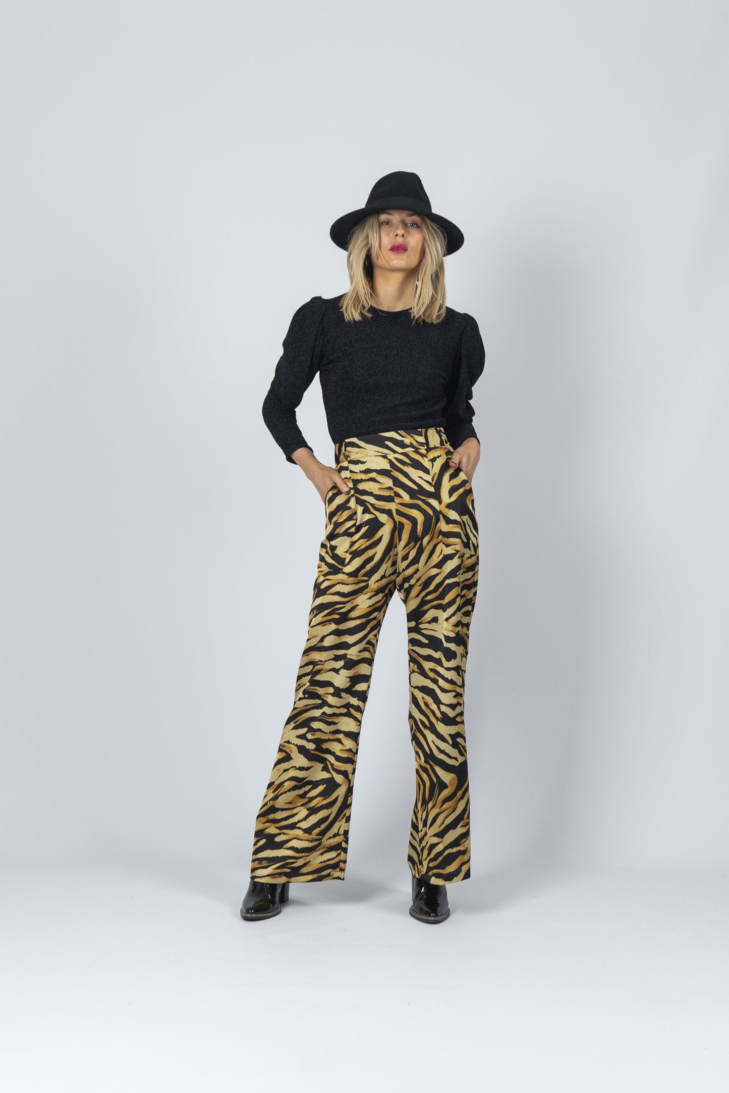 LONDON Lurex Puff Sleeve Top
